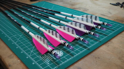 Nijora "Tokala M" (±.003) - (.245) Komplettpfeil - Violett/Rosa (mit Spitze) – Bild 6